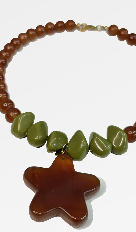 collar corto estrella resina